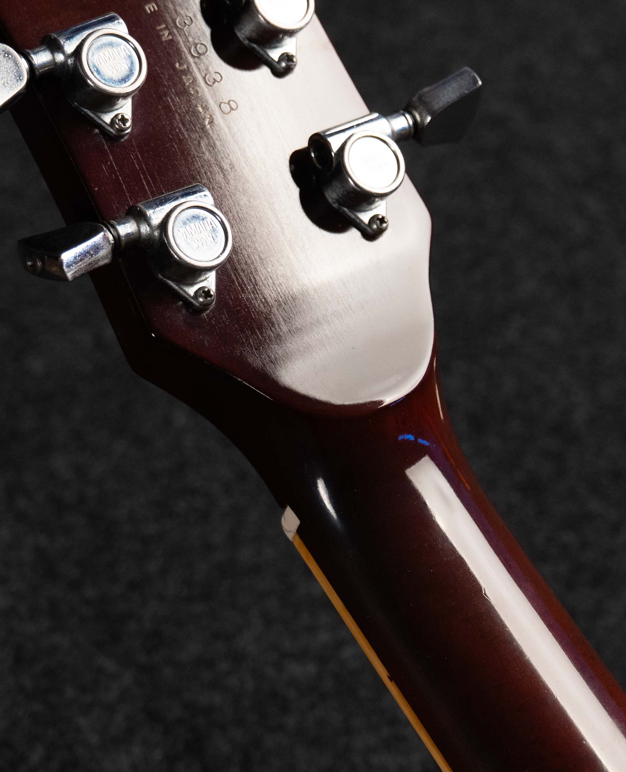Электрогитара Yamaha Sl380