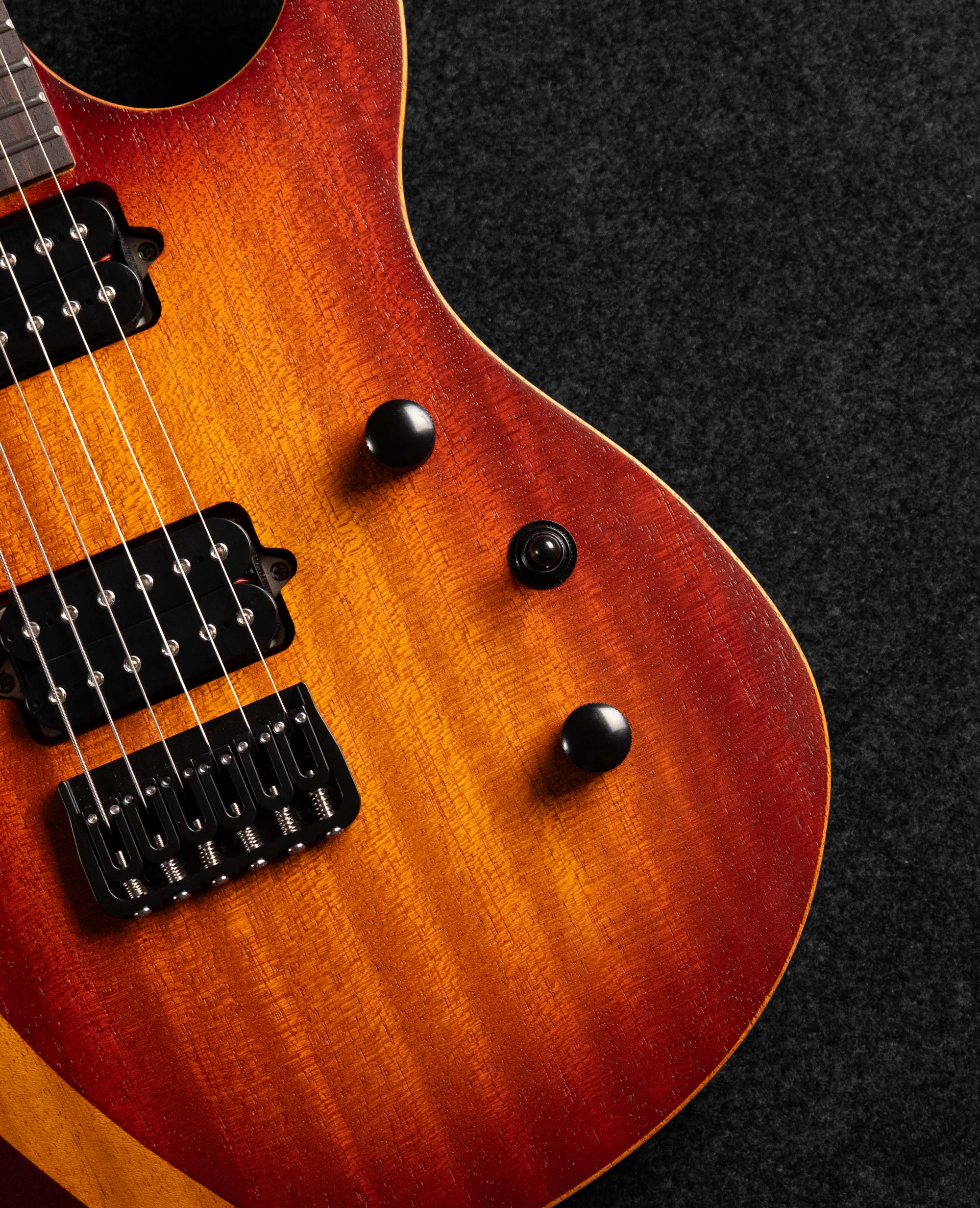 Электрогитара Inspector Phoenix 6 TN exc burst honey - купить в "Гитарном Клубе"