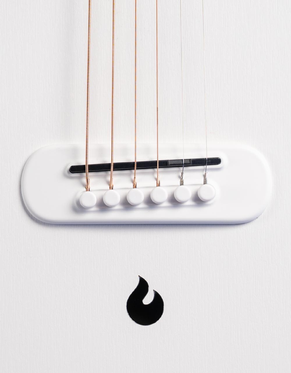 Трансакустическая гитара Lava Me Play Frost White 36" - купить в "Гитарном Клубе"