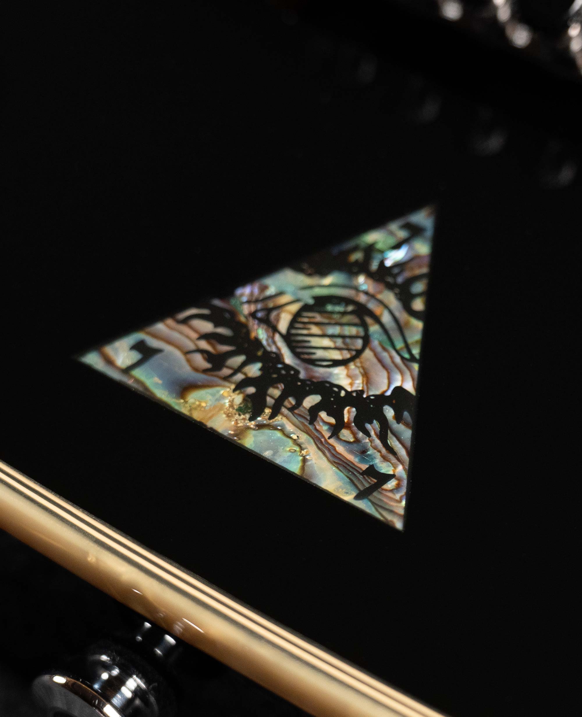 Электрогитара Ibanez UV777