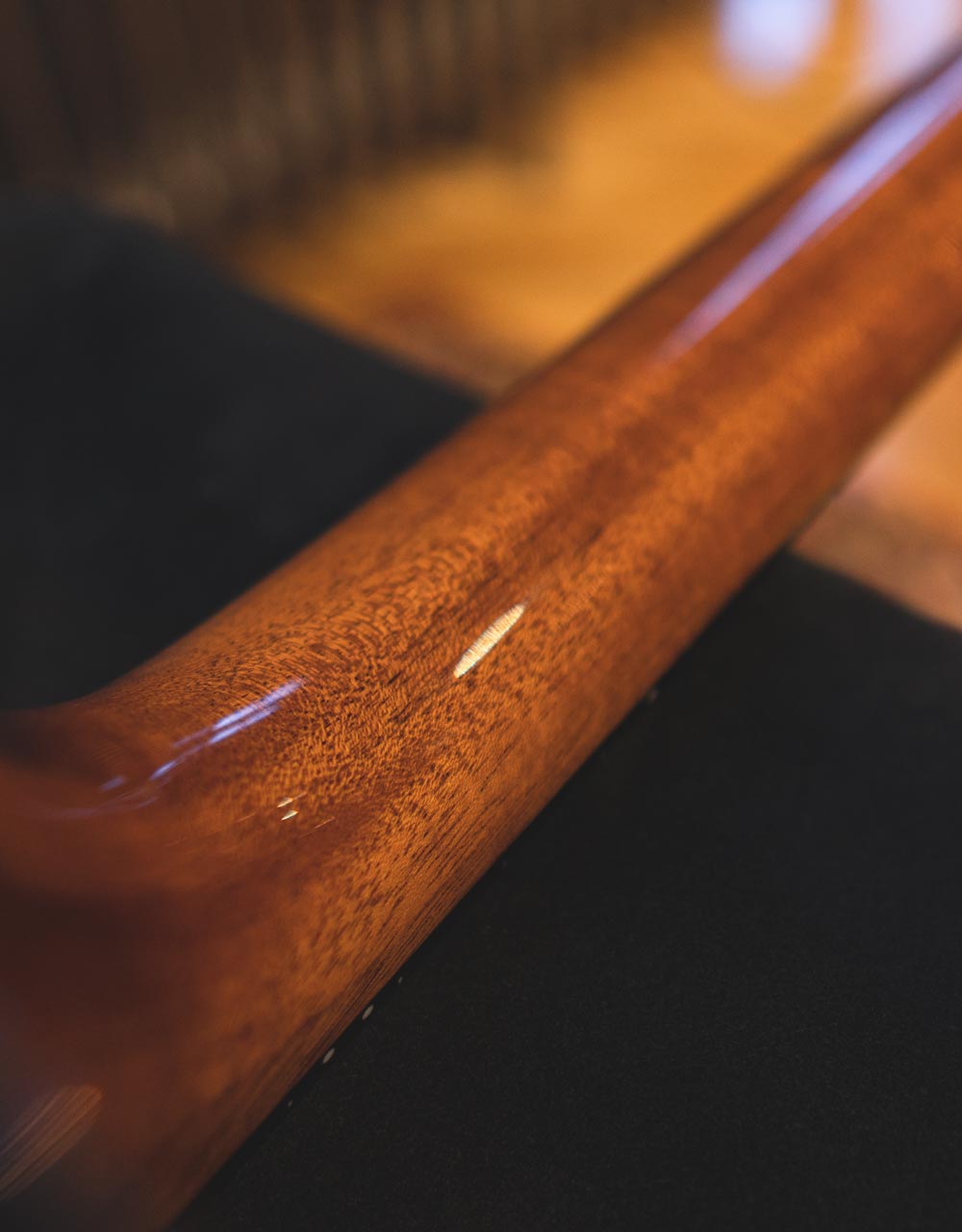 Электроакустическая гитара Maton EM100C-808 - купить в "Гитарном Клубе"