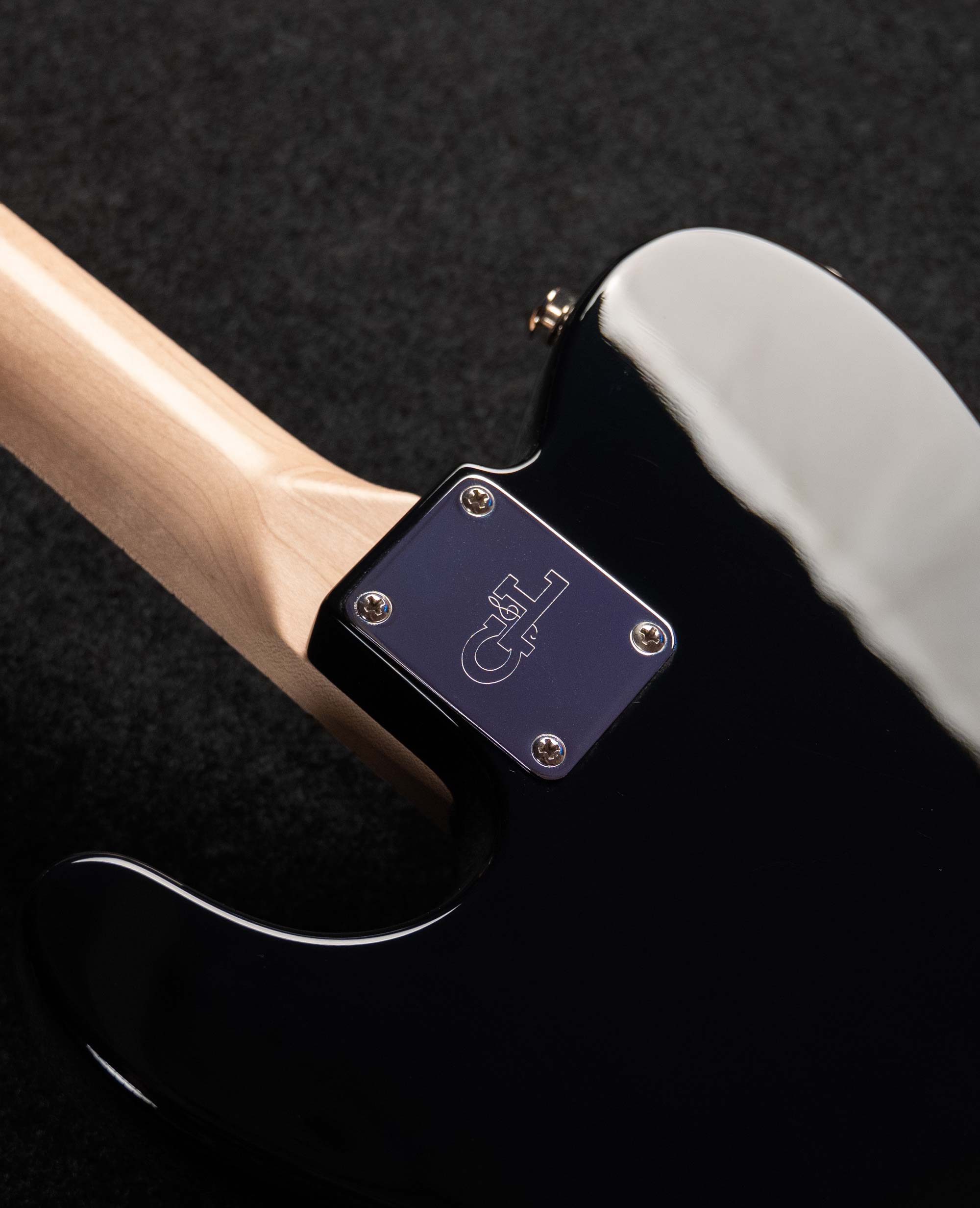 Электрогитара G&L Limited Run ASAT Classic Thinline Mako Blue MP - купить в "Гитарном Клубе"