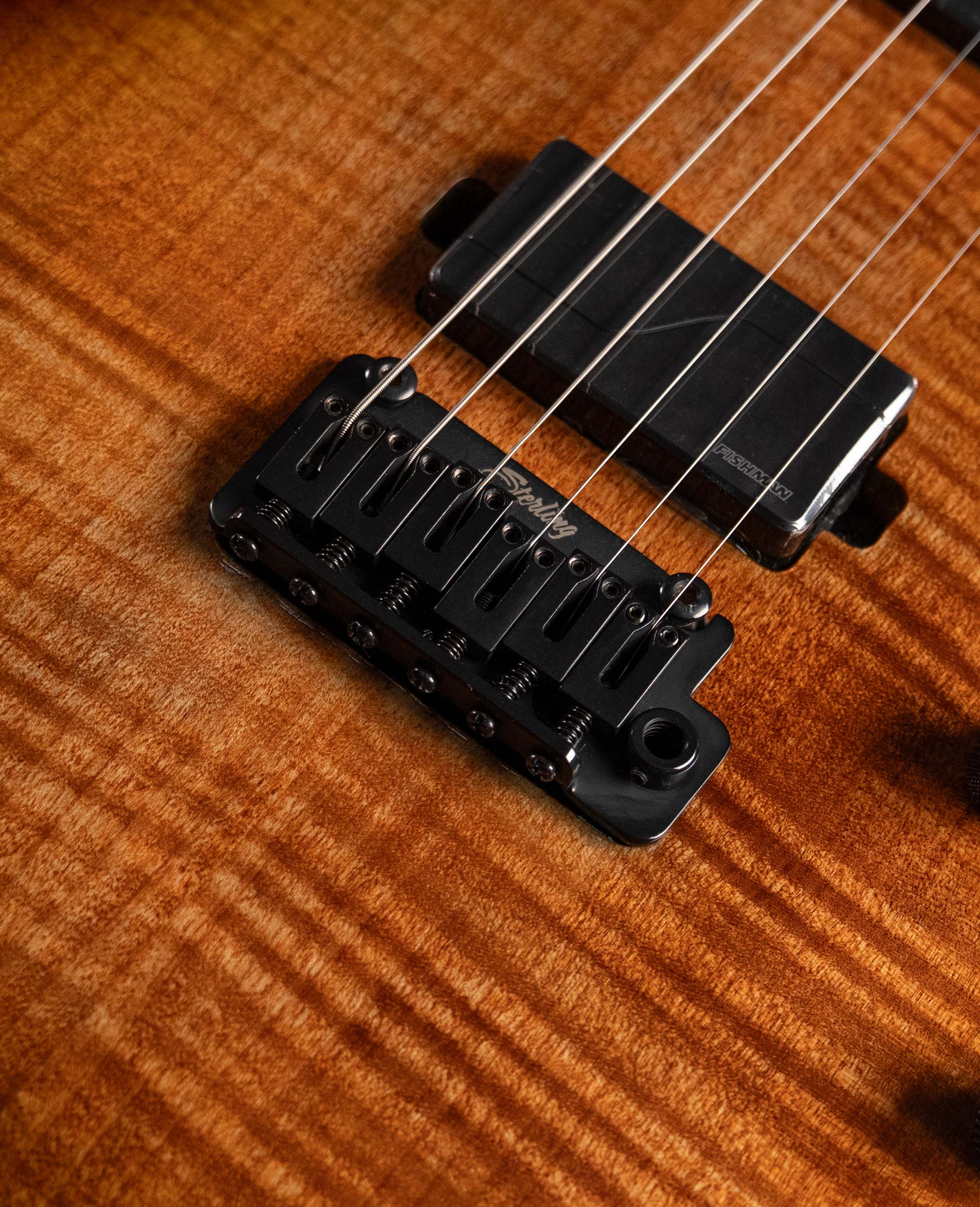 Электрогитара Sterling Sabre in Cobra Burst - купить в "Гитарном Клубе"