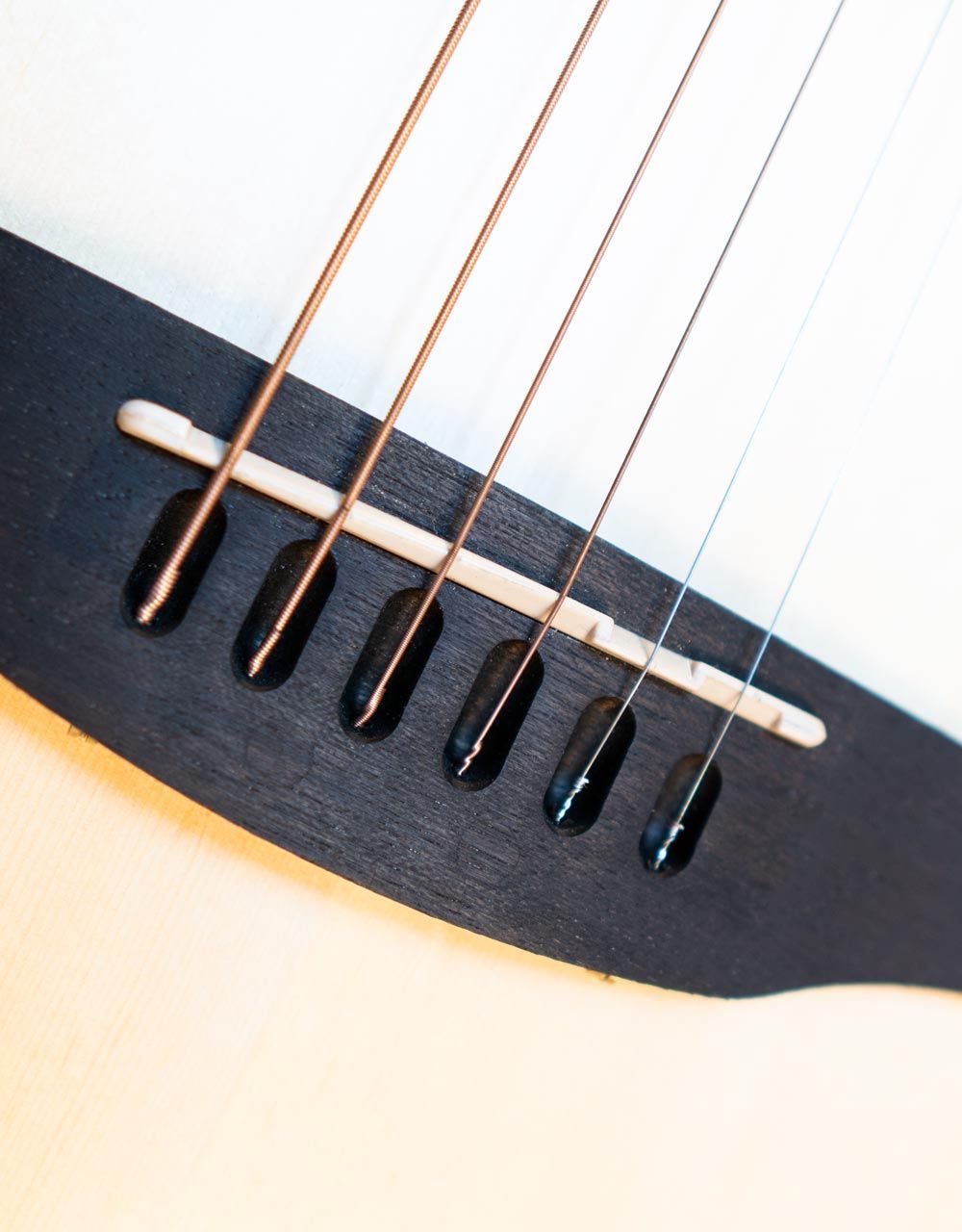 Классическая гитара Ovation Applause AB24CC-4S Balladeer Mid Cutaway Nylon - купить в "Гитарном Клубе"