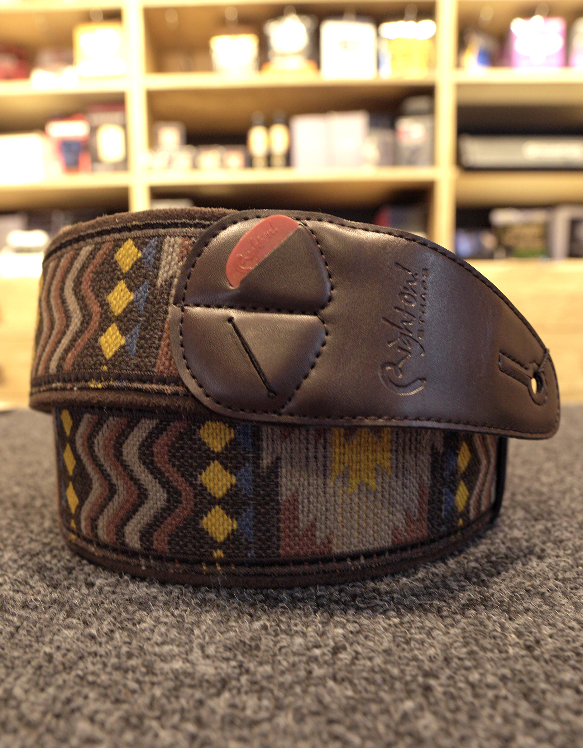 Ремень для гитары RightOn Mojo Azteca Unique - купить в "Гитарном Клубе"