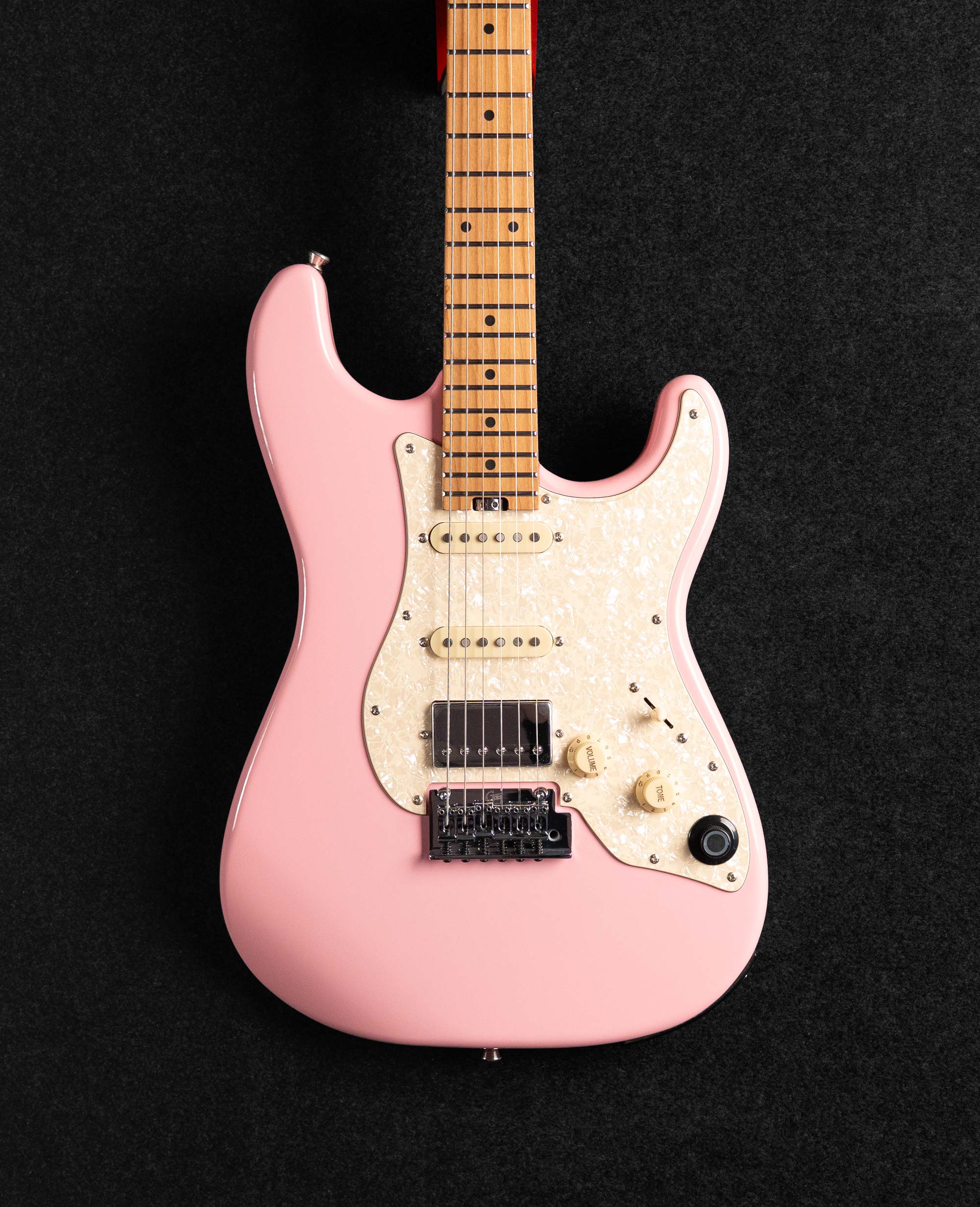 Электрогитара Mooer GTRS P801 Pink - купить в "Гитарном Клубе"