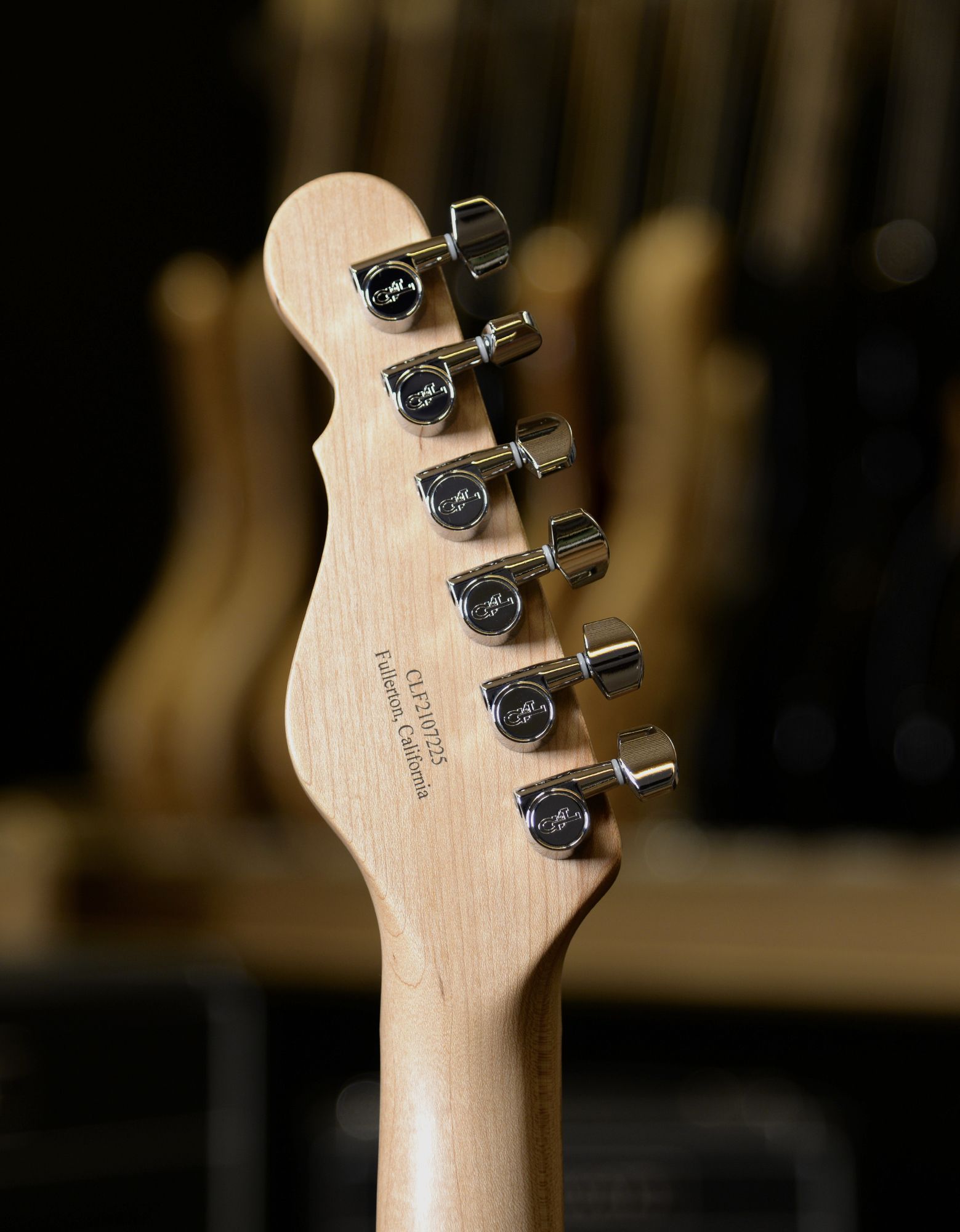 Электрогитара G&L ASAT Classic Semi-Hollow Blonde MP - купить в "Гитарном Клубе"