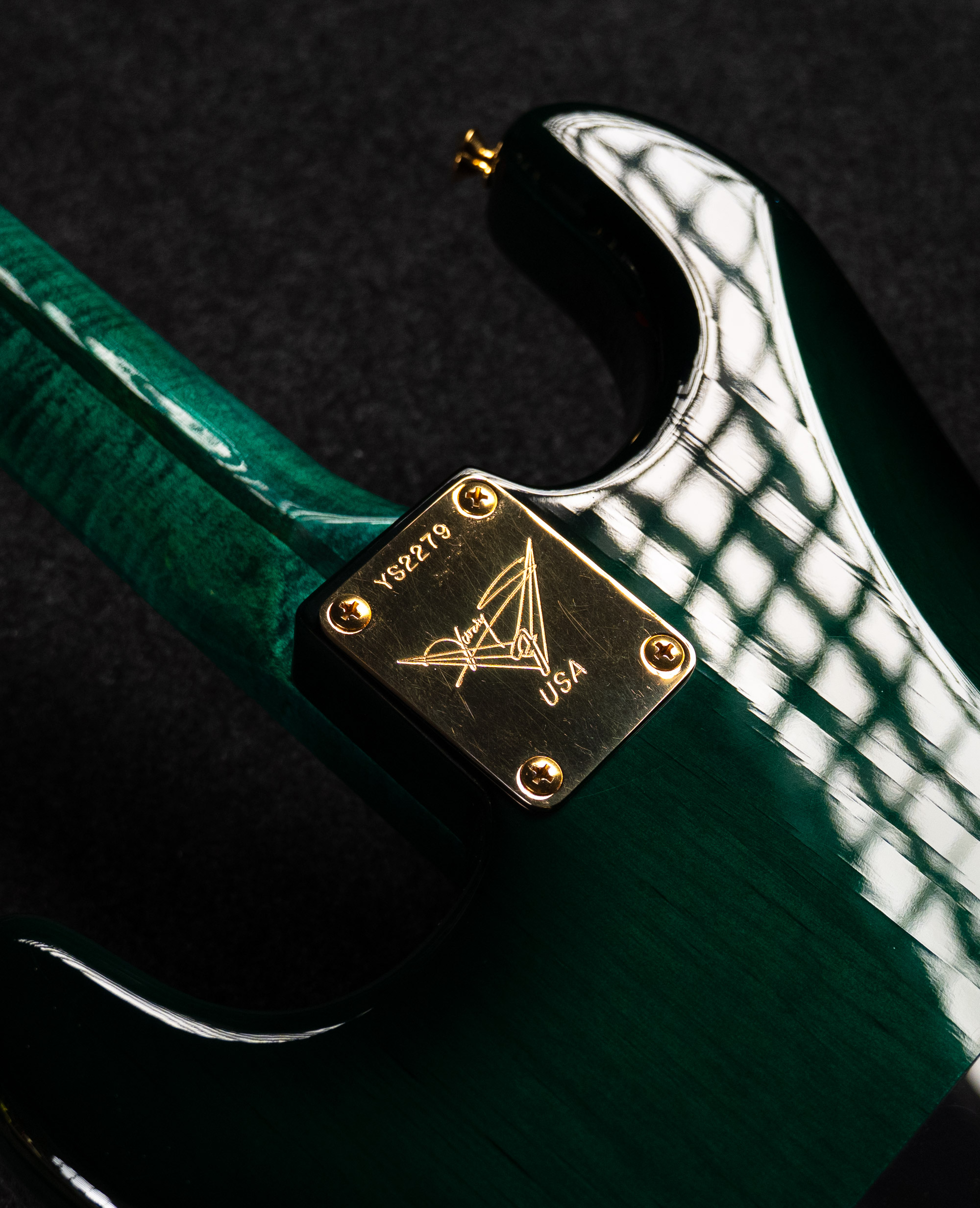 Электрогитара Fender Custom Shop Masterbuilt Yuriy Shishkov Green Stratocaster, 07 - купить в "Гитарном Клубе"