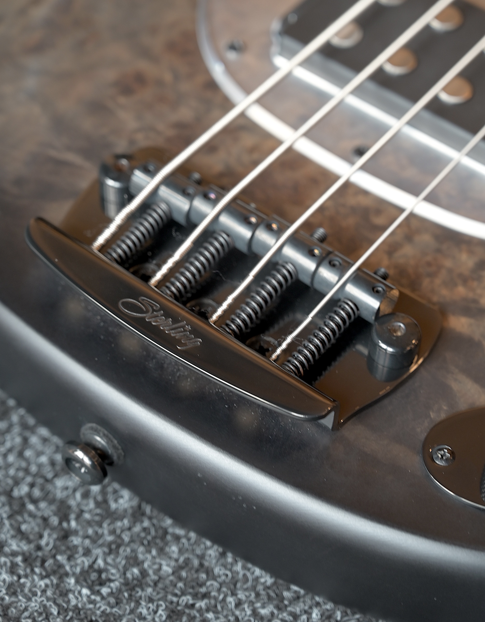 Бас-гитара Sterling StingRay RAY34-PB, Poplar Burl Top, Trans Black - купить в "Гитарном Клубе"