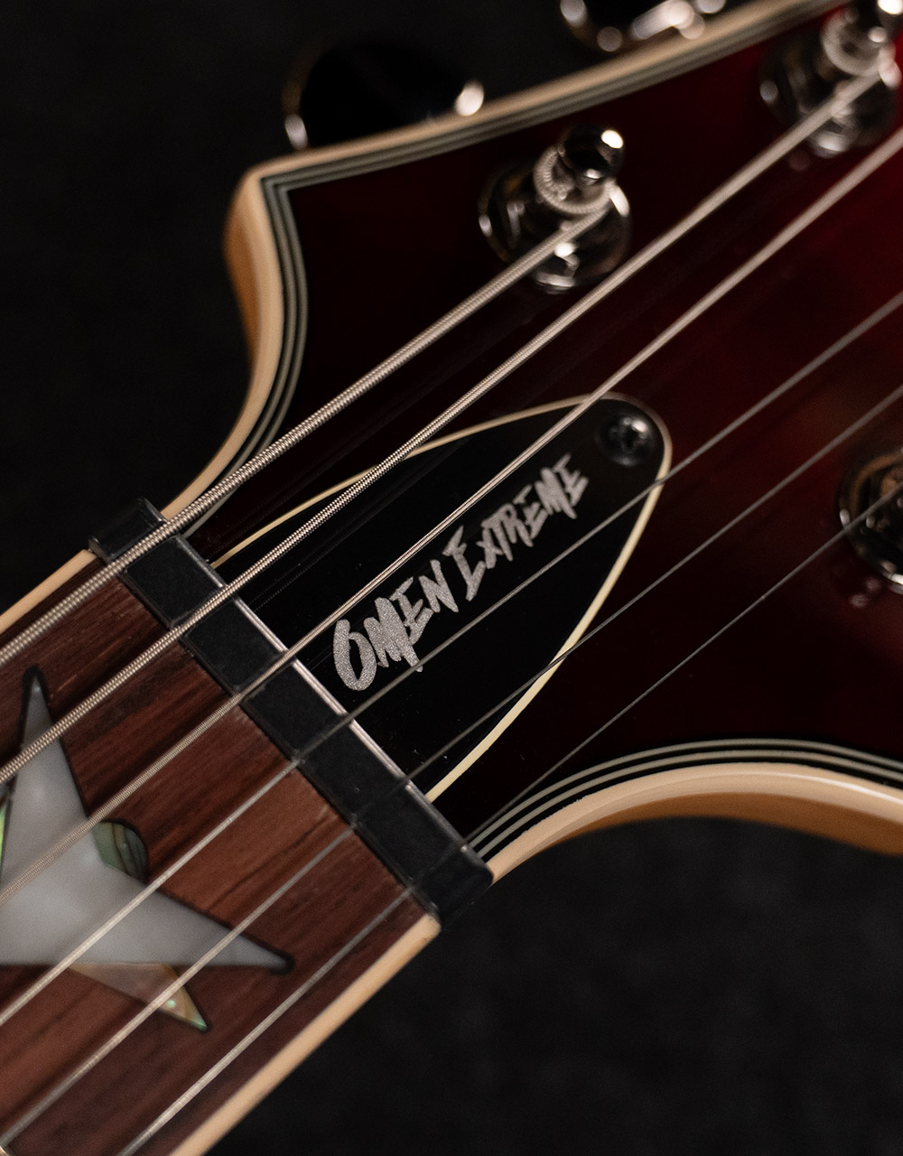 Электрогитара Schecter Omen Extreme-6 Bk/Rd Fadeburst - купить в "Гитарном Клубе"