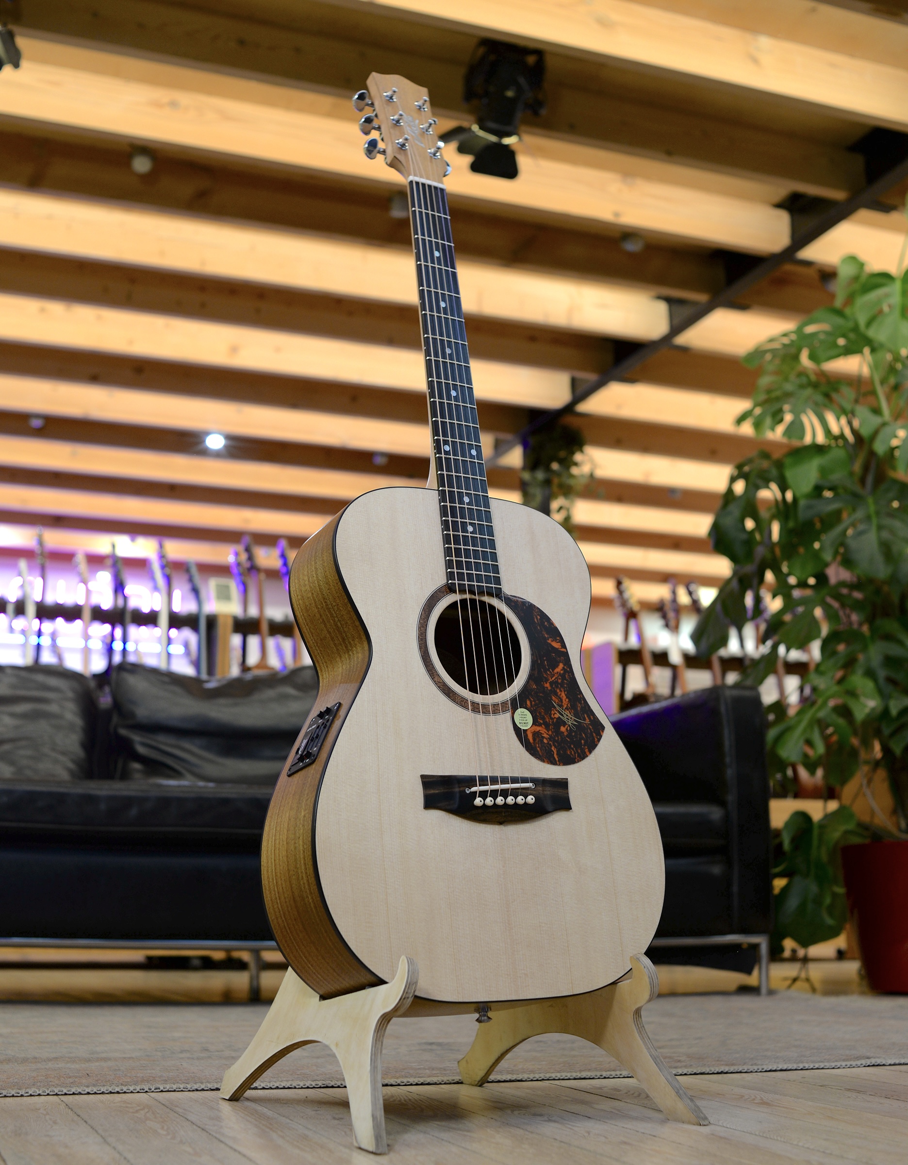 Электроакустическая гитара Maton SRS808 - купить в "Гитарном Клубе"