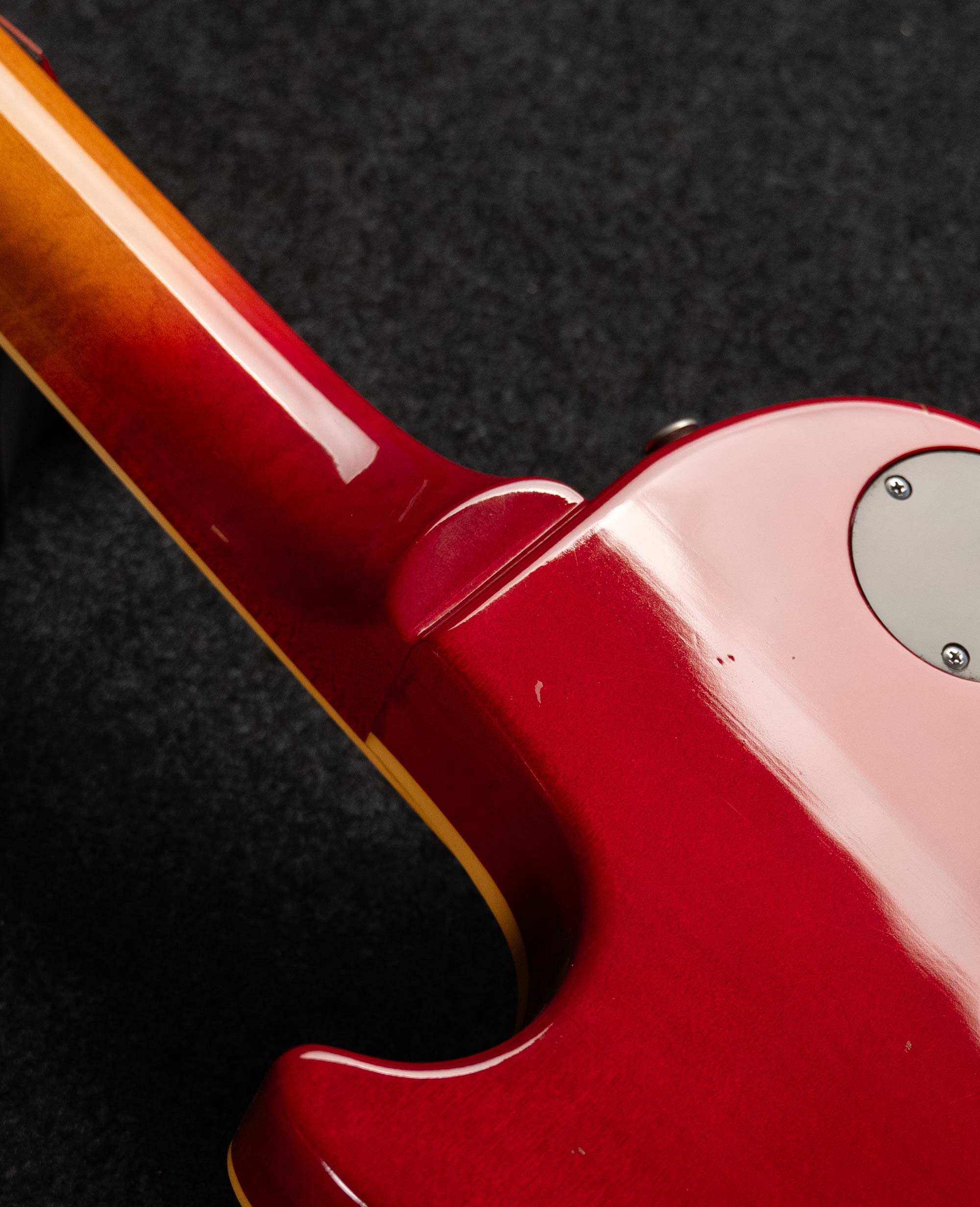 Электрогитара Yamaha Les Paul SL500