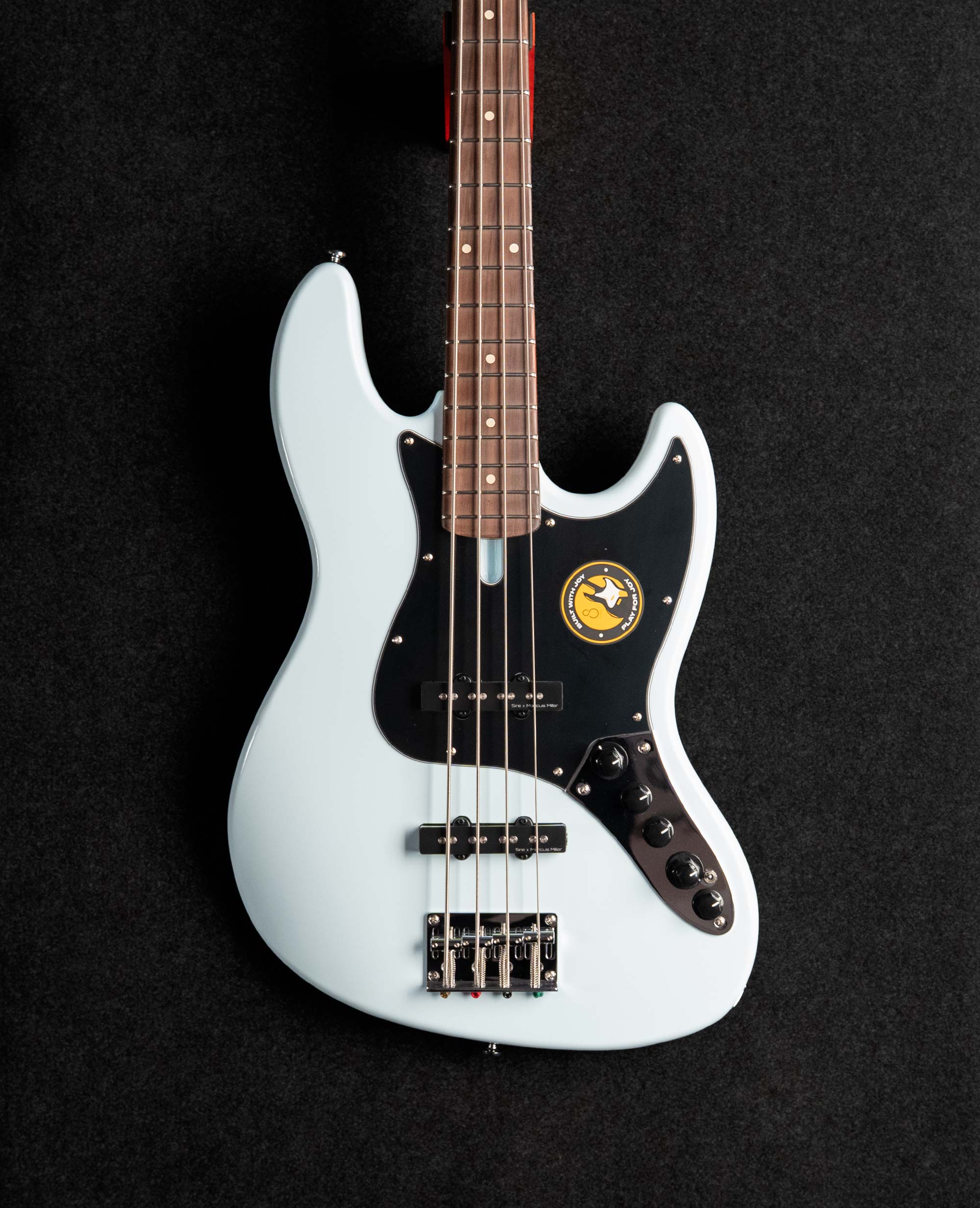 Бас-гитара Sire V3-4 SNB (2n Gen) - купить в "Гитарном Клубе"