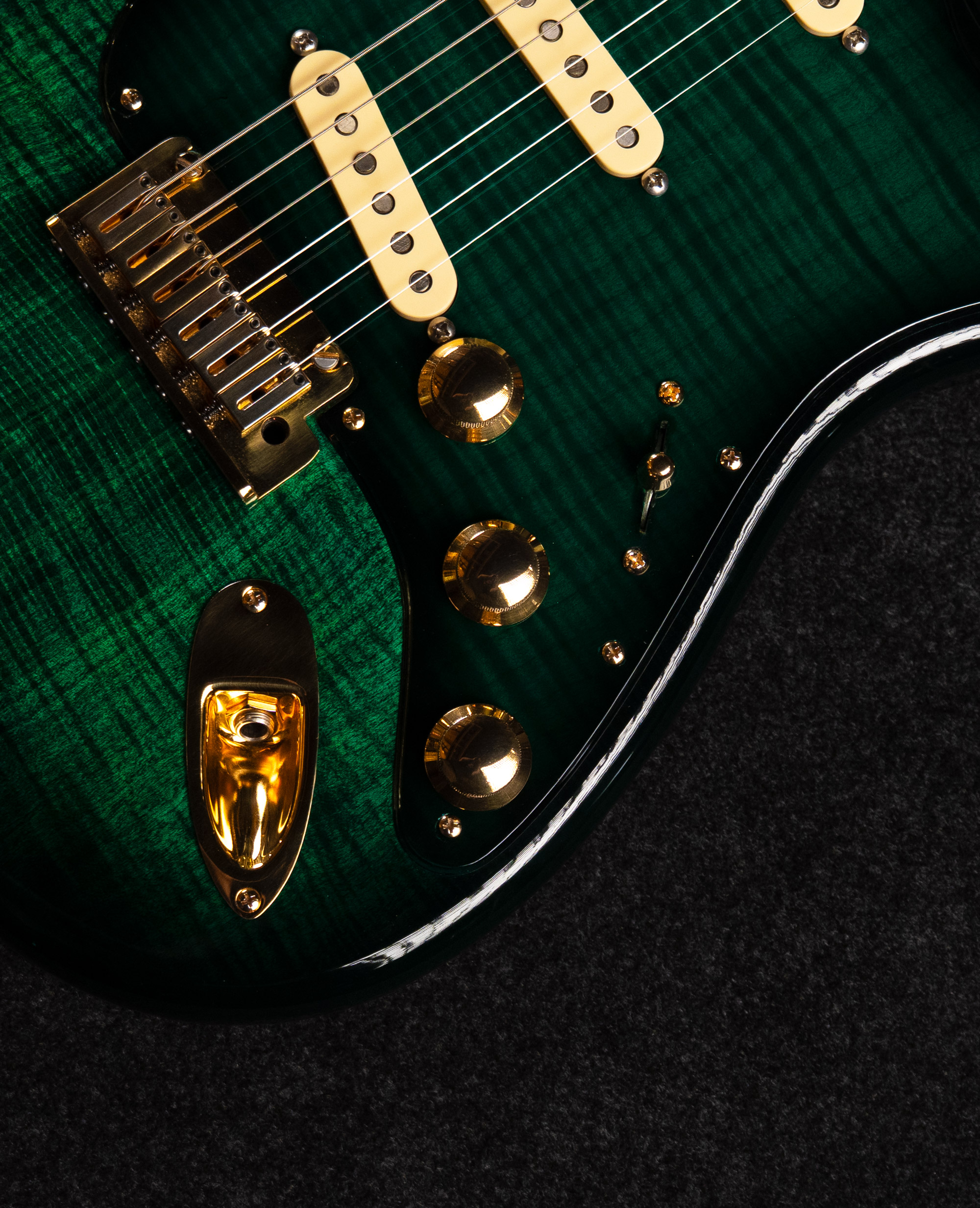 Электрогитара Fender Custom Shop Masterbuilt Yuriy Shishkov Green Stratocaster, 07 - купить в "Гитарном Клубе"