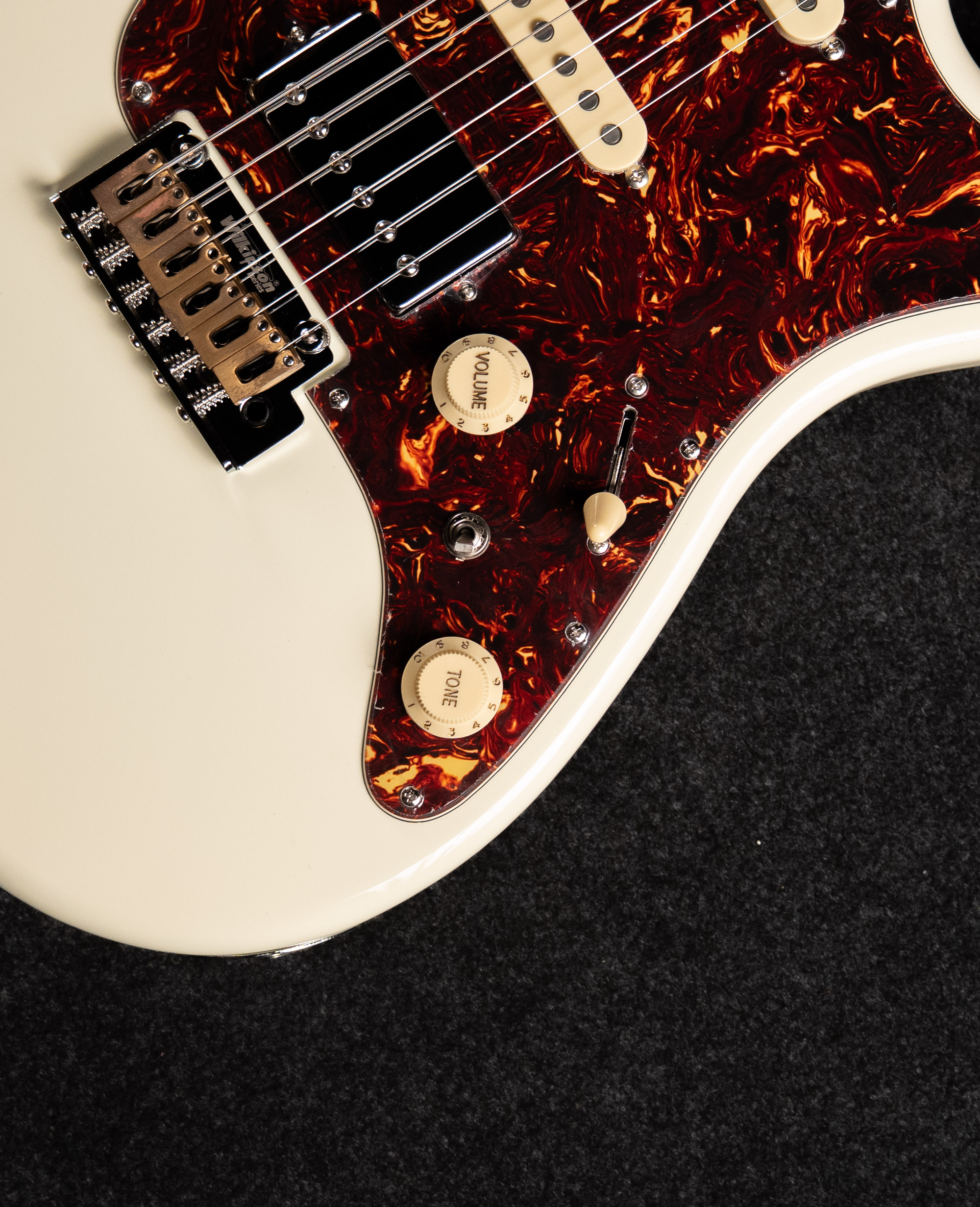 Электрогитара Crafter Crema VVS MP Malty White - купить в "Гитарном Клубе"