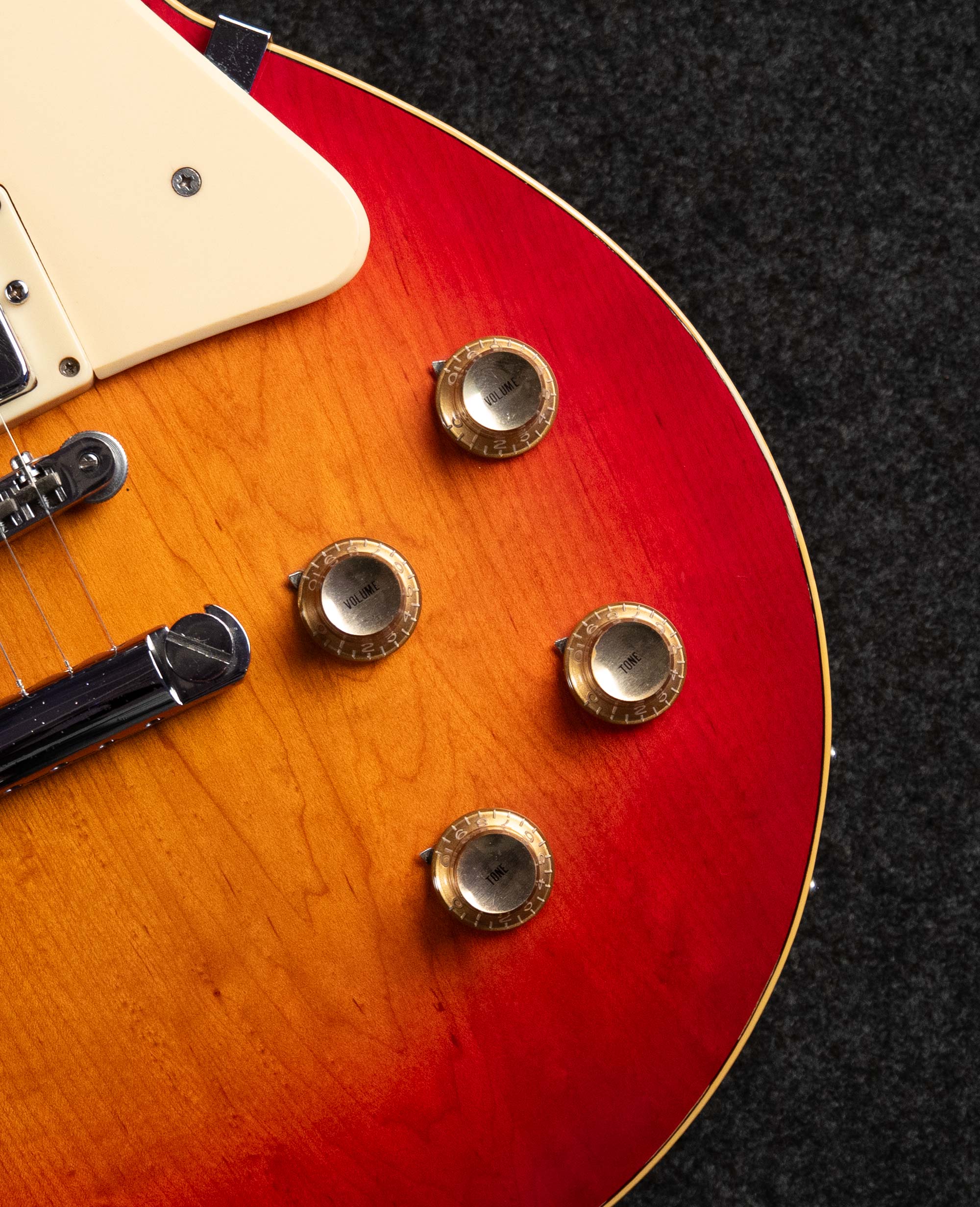Электрогитара Yamaha Les Paul SL500