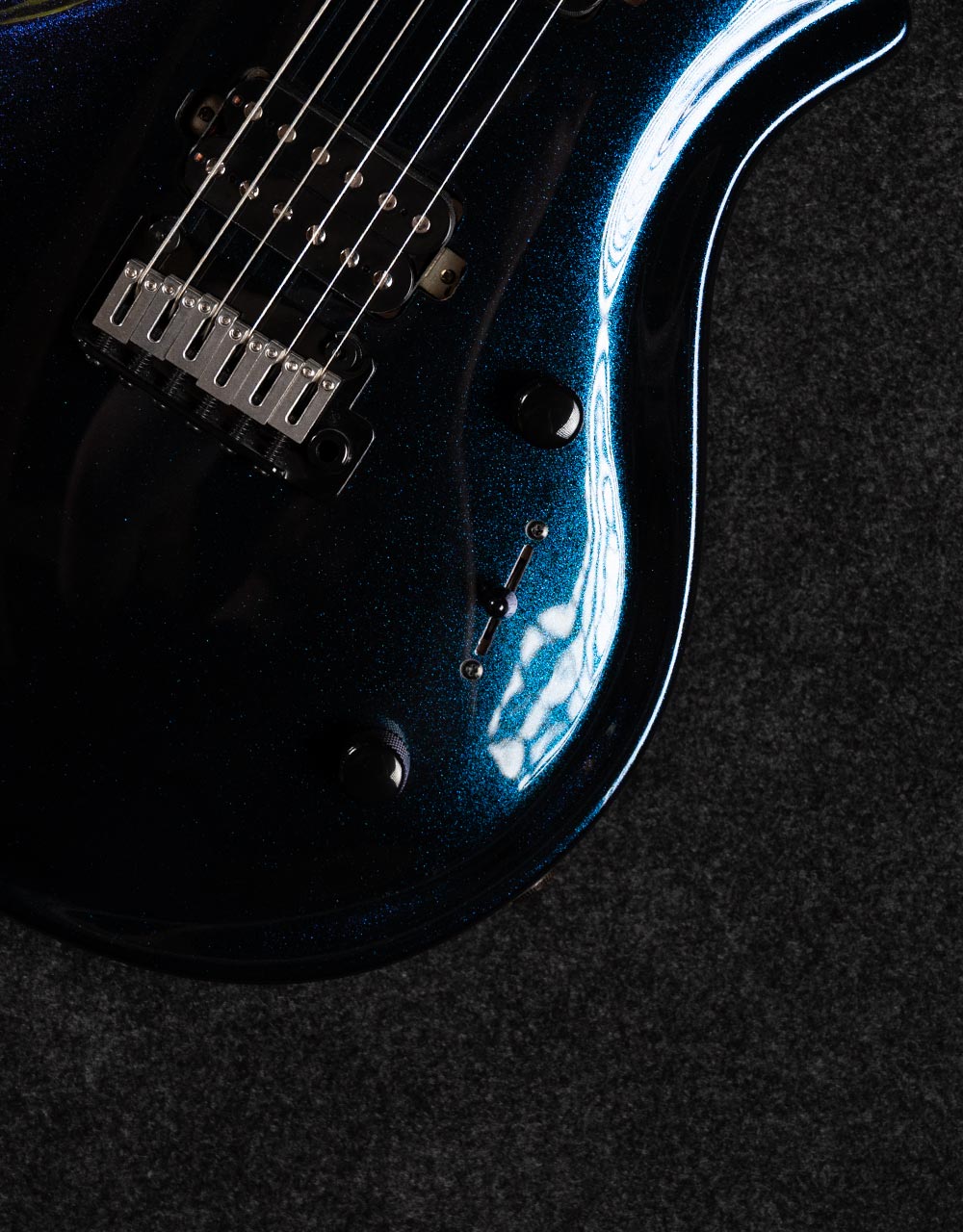 Электрогитара Covenant Custom Model Be Aurora - купить в "Гитарном Клубе"