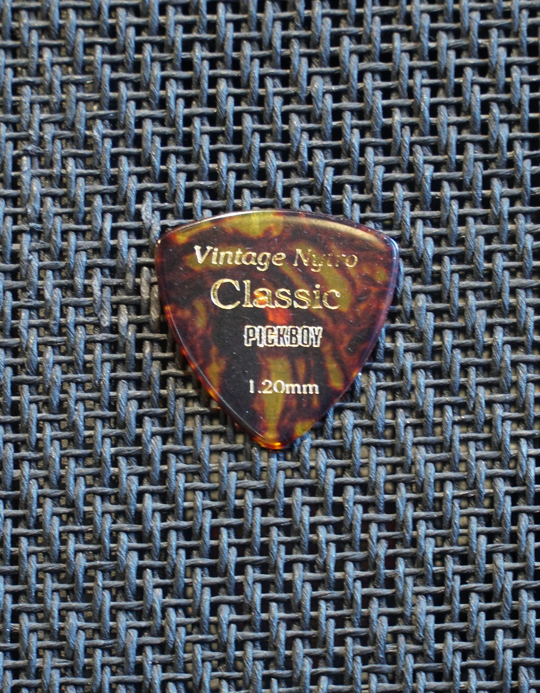 Медиатор Celluloid Vintage Classic Nytro 1.2мм - купить в "Гитарном Клубе"