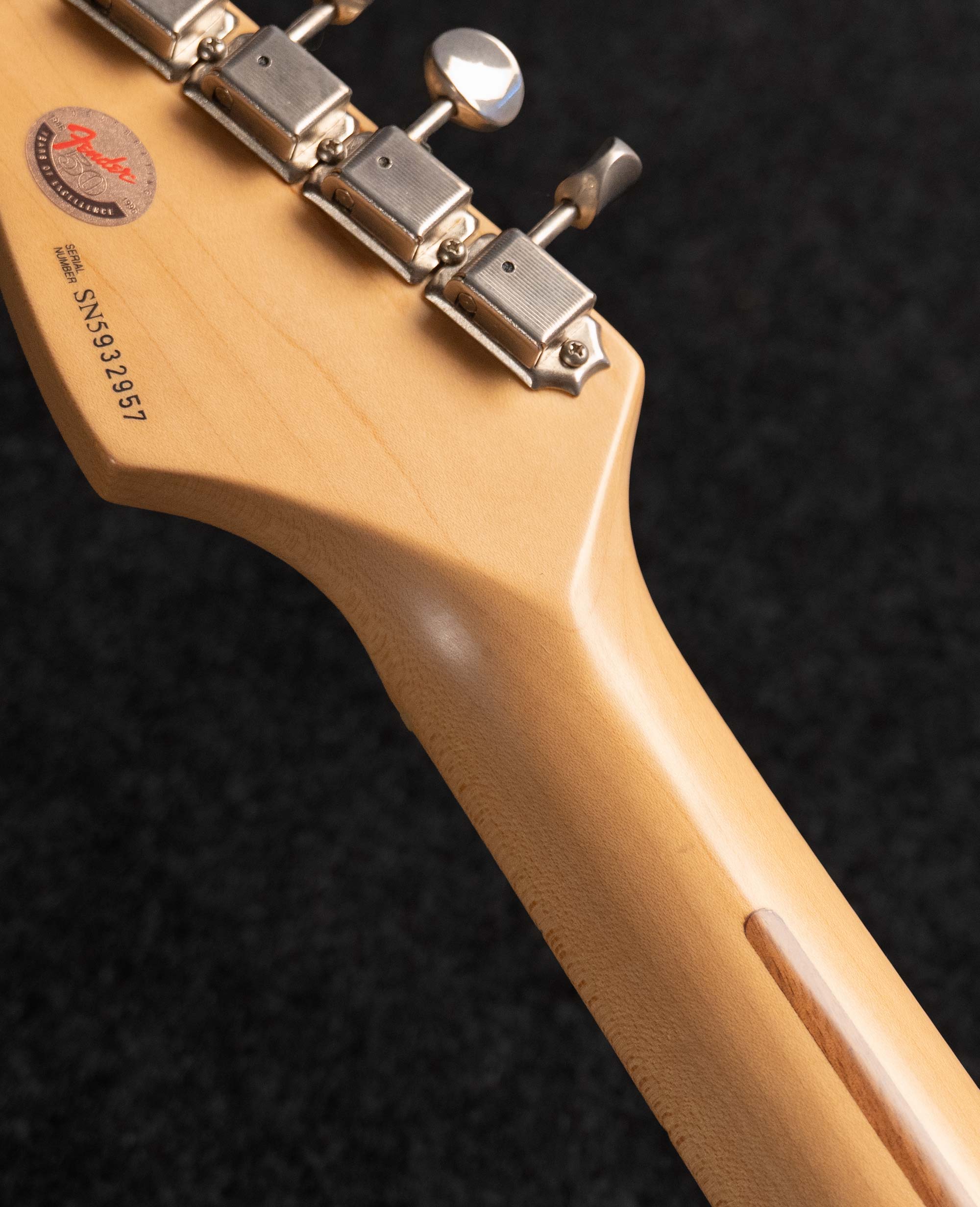 Электрогитара Fender Stratocaster Eric Clapton, Blackie, 1996 - купить в "Гитарном Клубе"