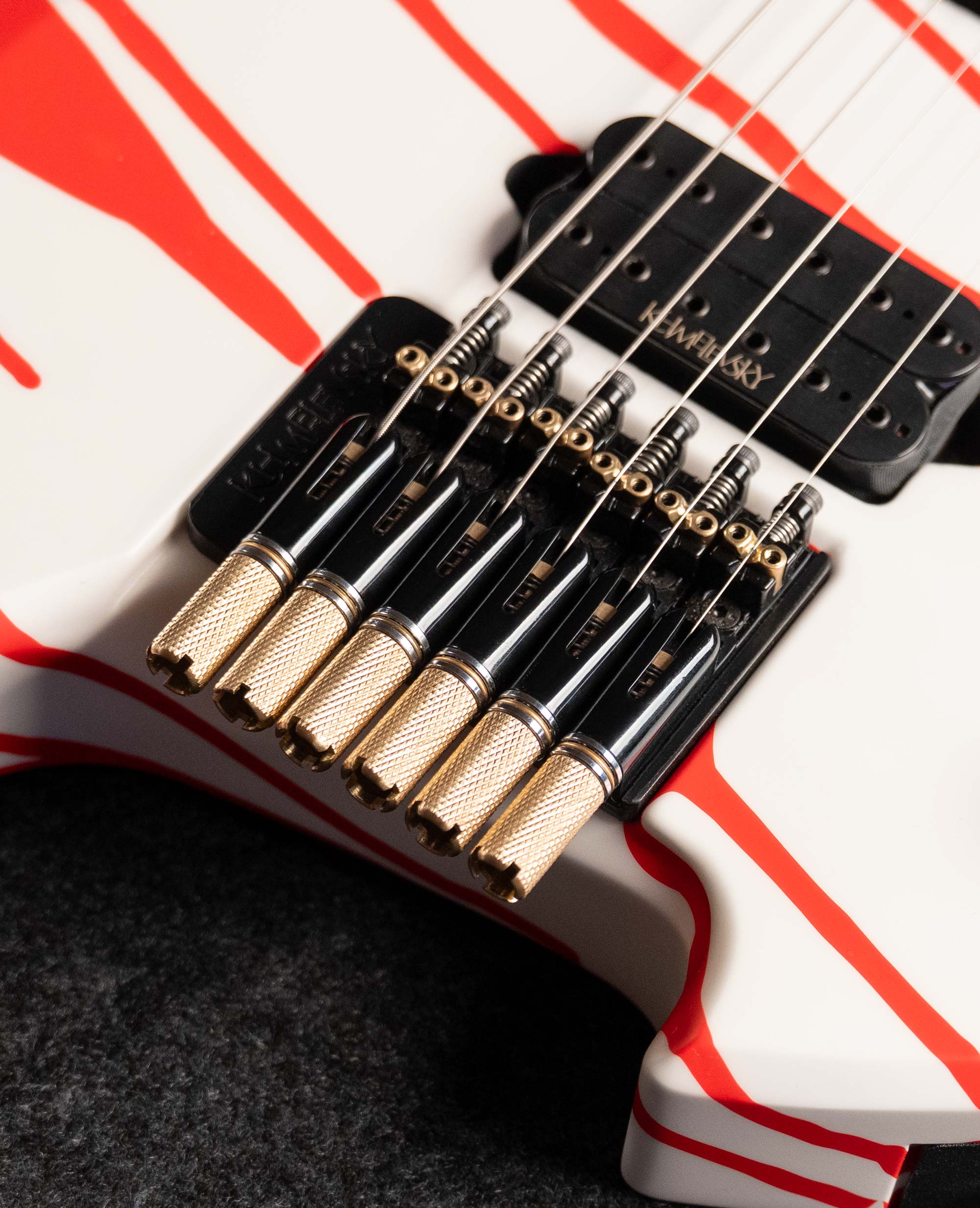 Электрогитара Khmelevsky Bloody Wing - купить в "Гитарном Клубе"