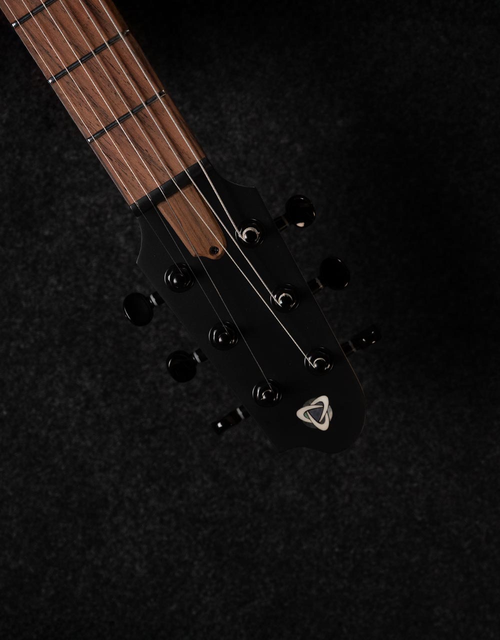 Электрогитара Covenant Custom Model Be Aurora - купить в "Гитарном Клубе"