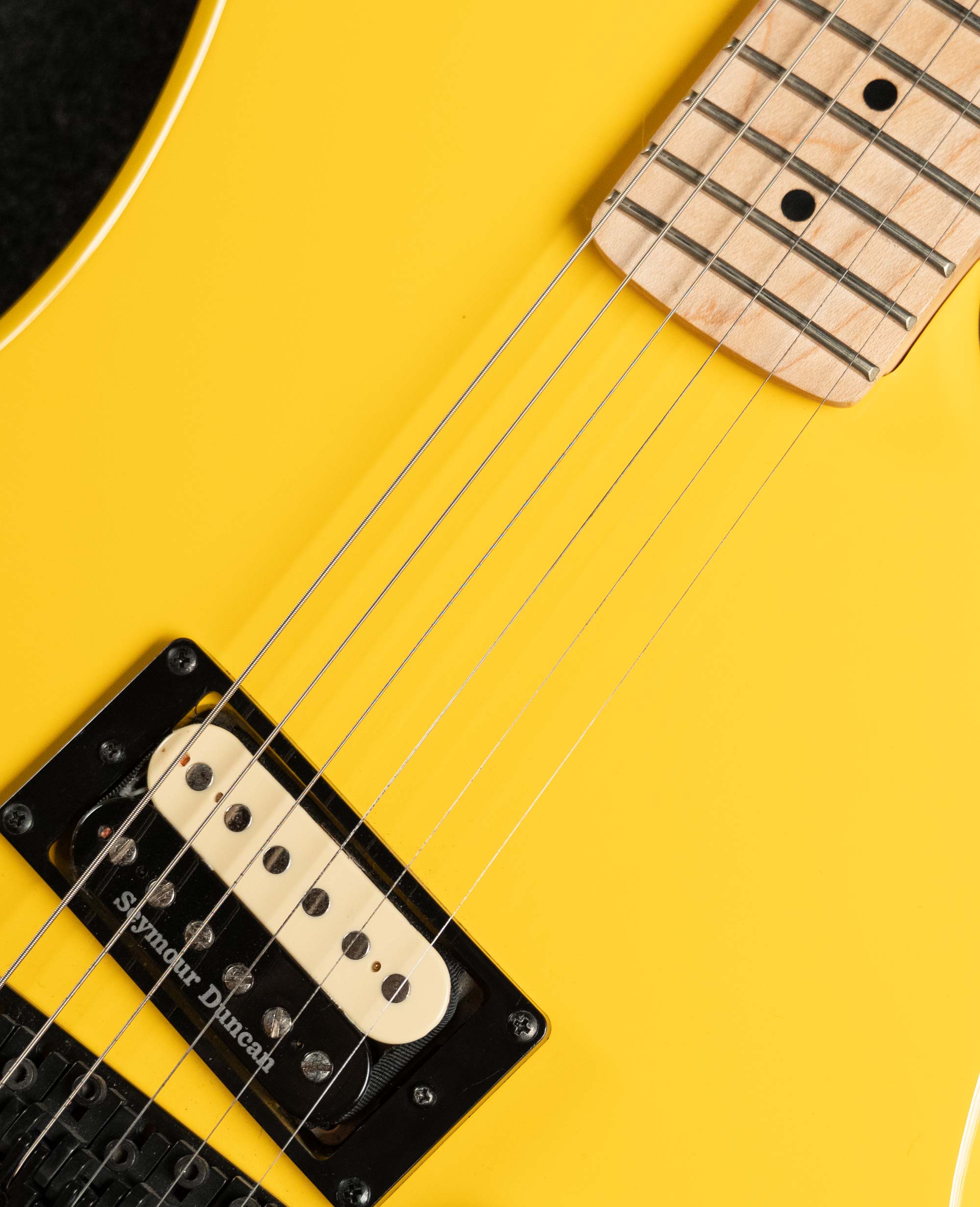 Электрогитара Kramer Guitars Baretta Bumblebee Yellow - купить в "Гитарном Клубе"