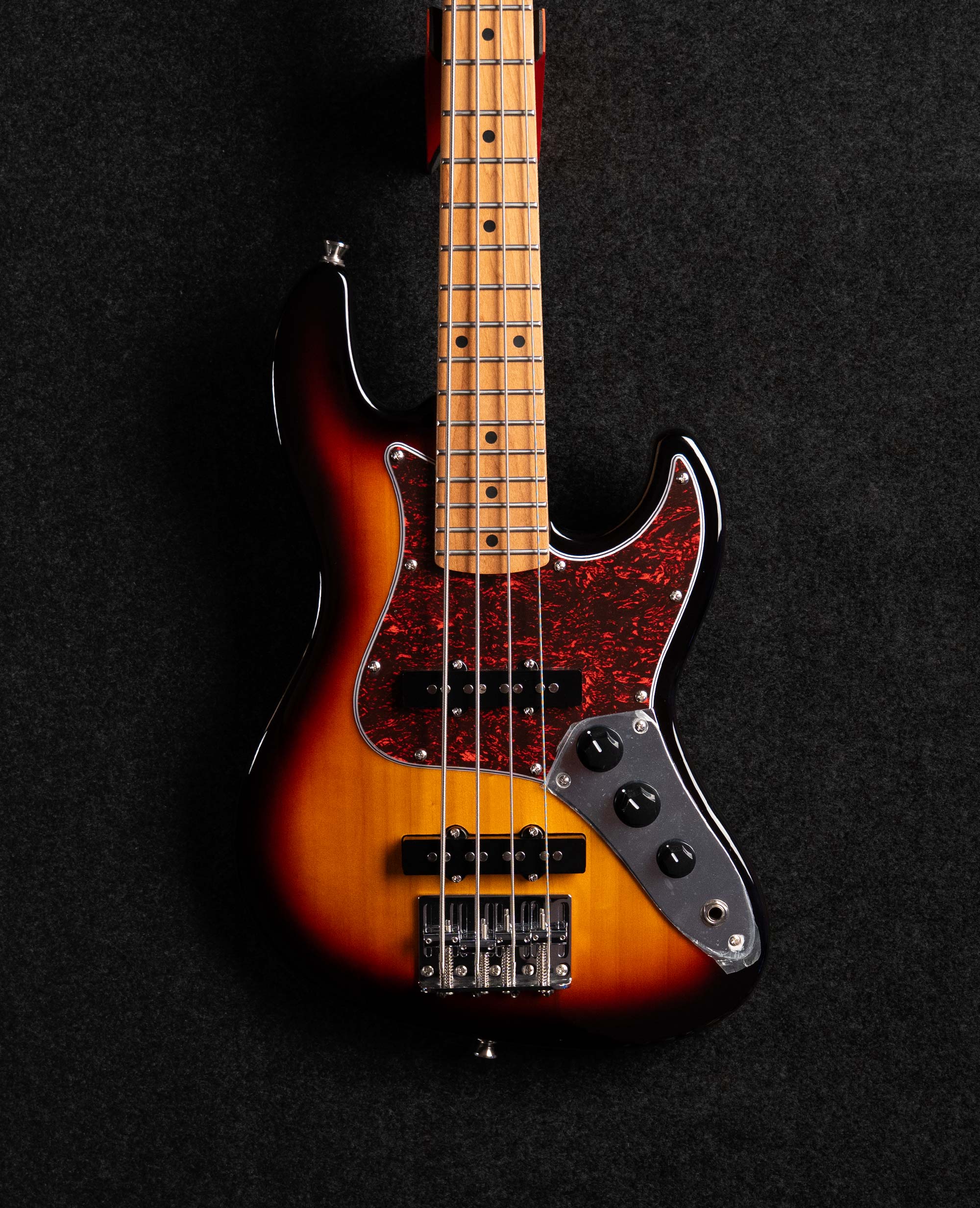 Бас-гитара уменьшенная Flight Mini JB SB - купить в "Гитарном Клубе"