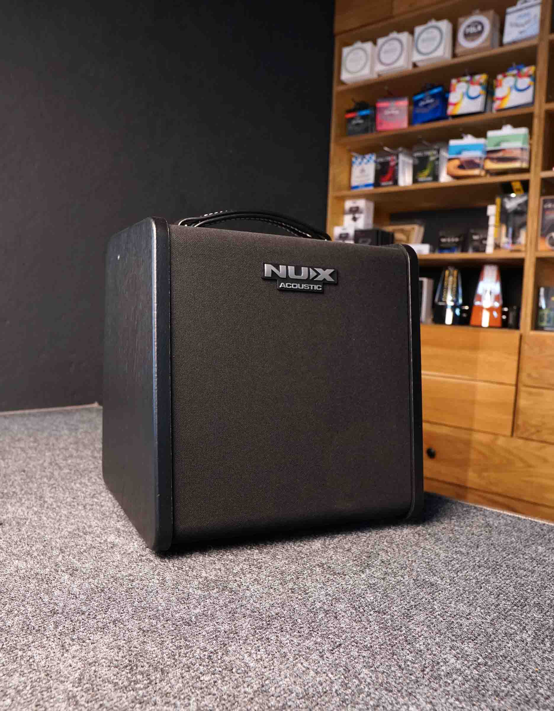 Комбоусилитель для акустической гитары Nux AC-60 Stageman II, 60Вт - купить в "Гитарном Клубе"