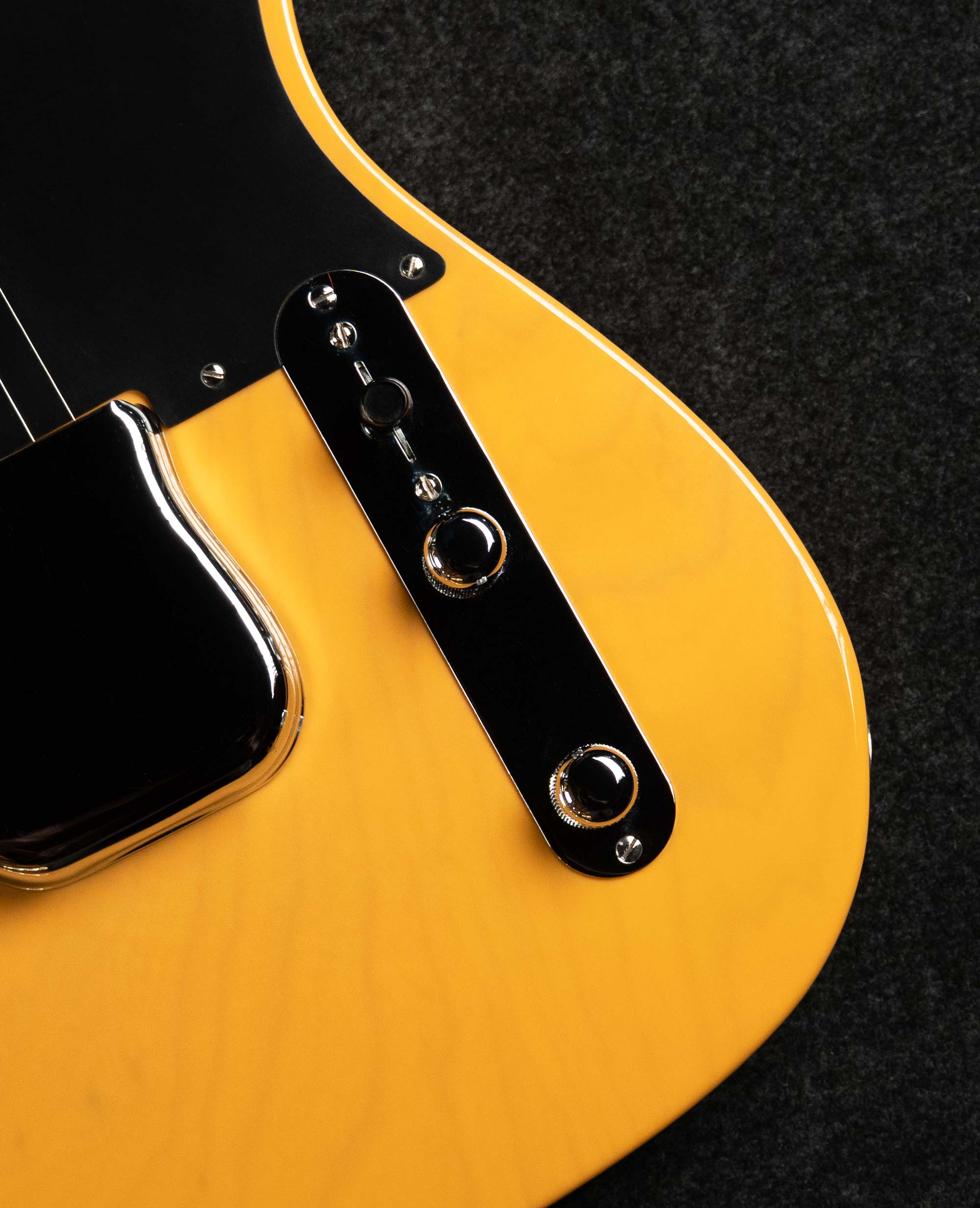 Электрогитара Fender AVRI 