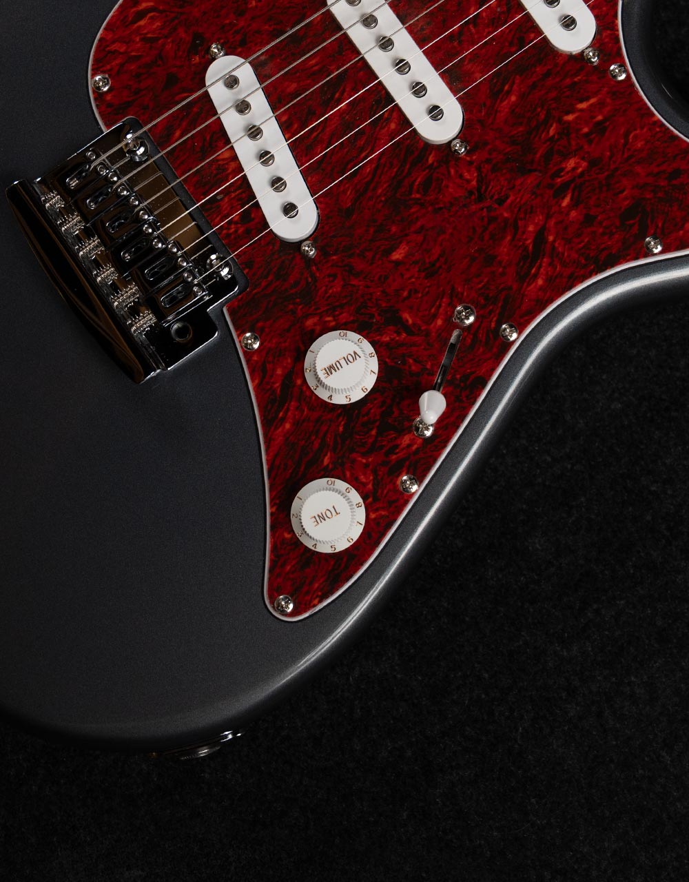 Электрогитара Sterling Cutlass SSS Charcoal Frost - купить в "Гитарном Клубе"