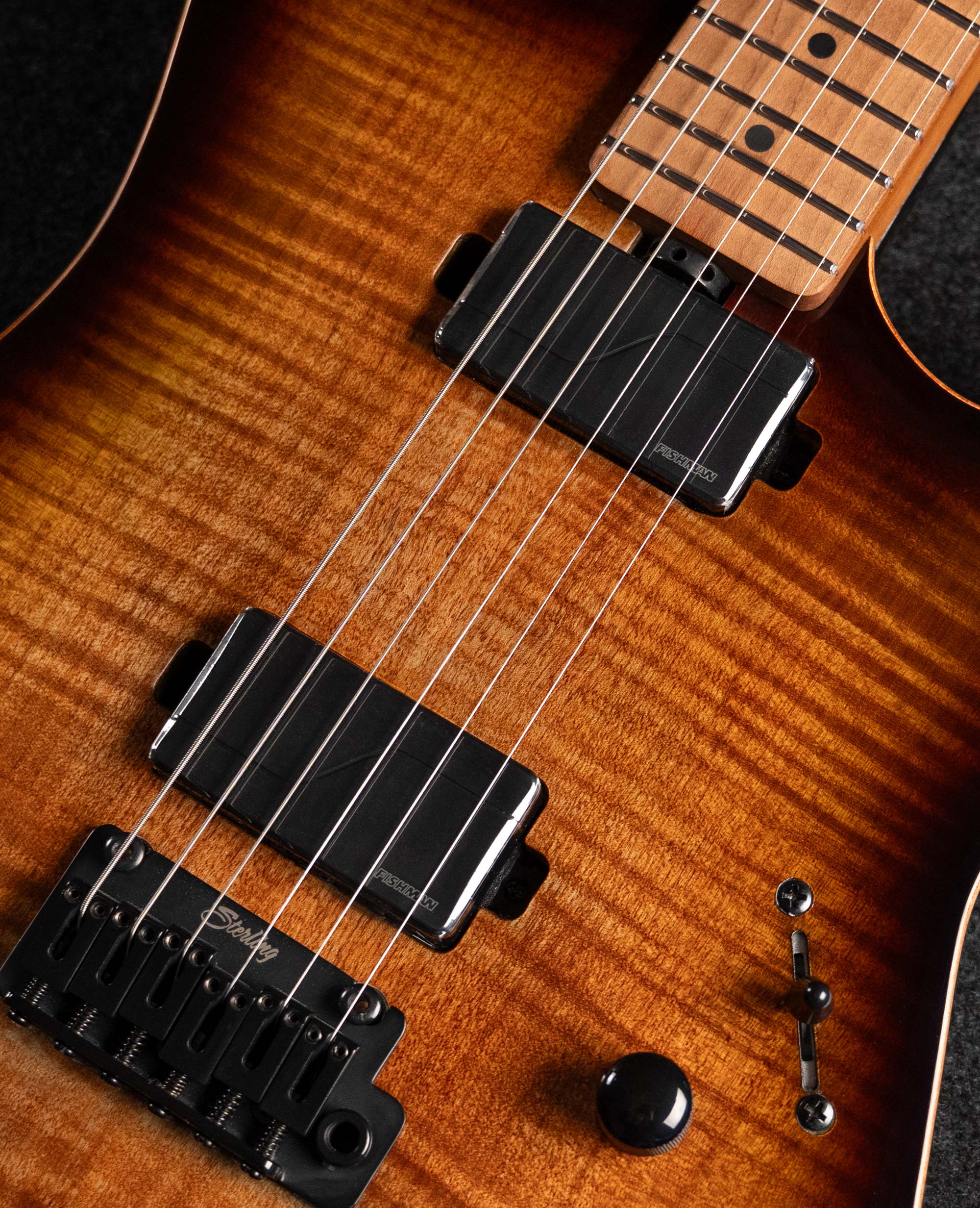 Электрогитара Sterling Sabre in Cobra Burst - купить в "Гитарном Клубе"