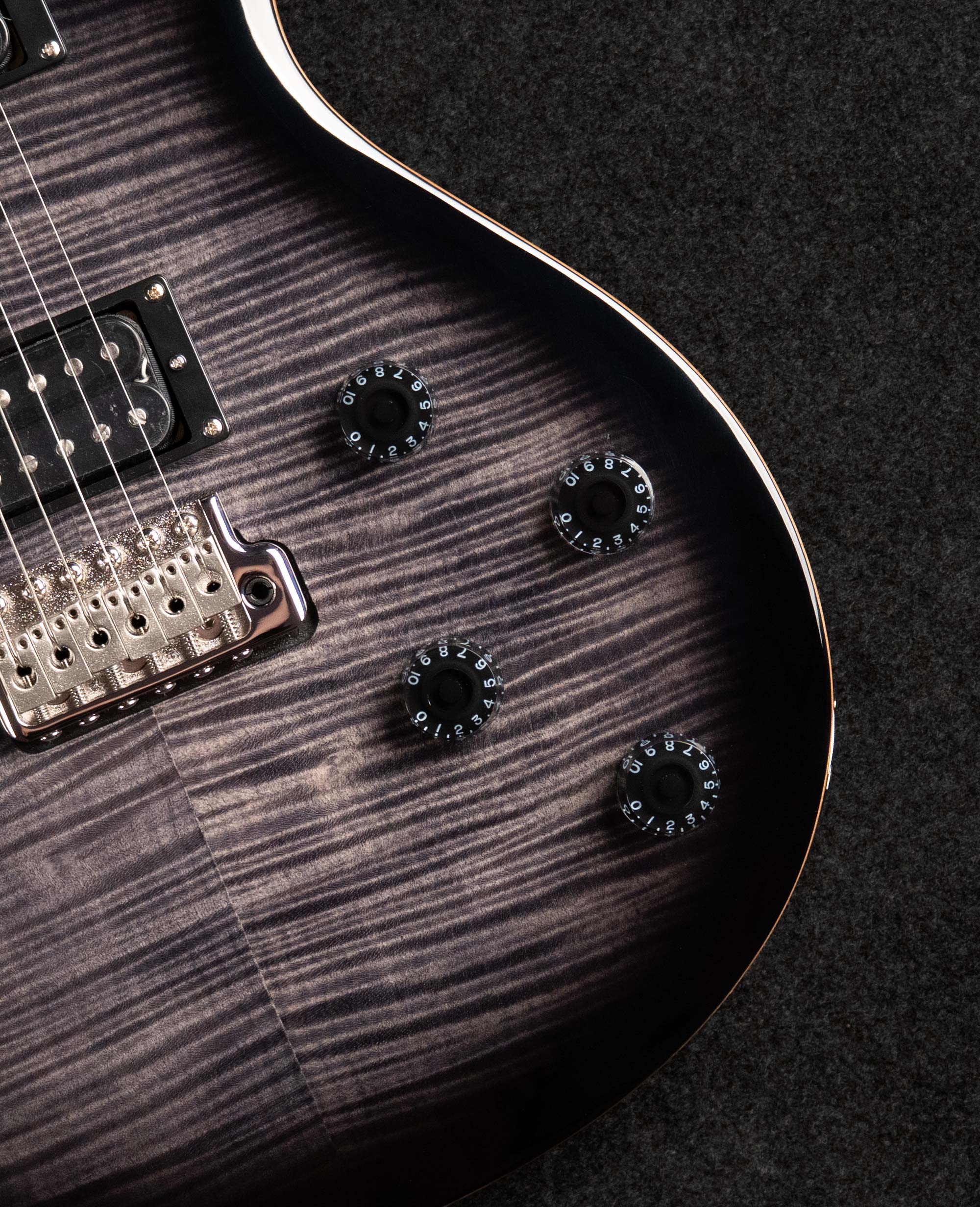 Электрогитара PRS SE TREMONTI CUSTOM CHARCOAL BURST - купить в "Гитарном Клубе"
