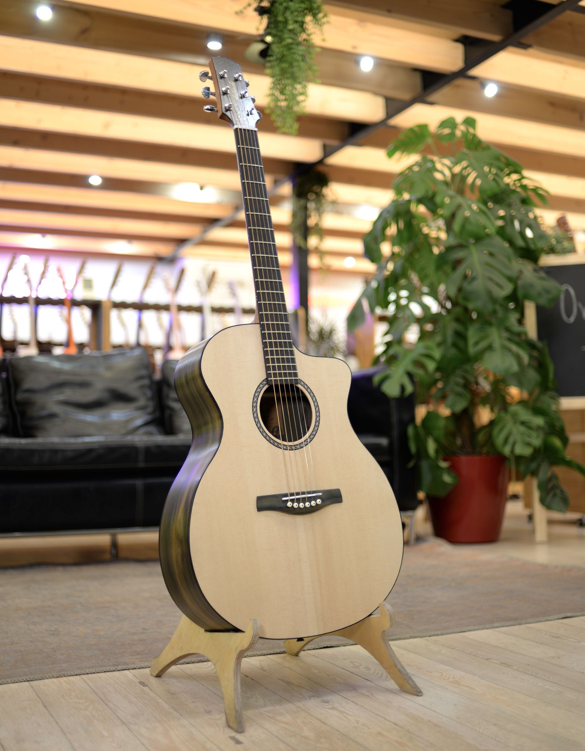 Акустическая гитара Mariachi GA-C RW, 43 мм - купить в "Гитарном Клубе"