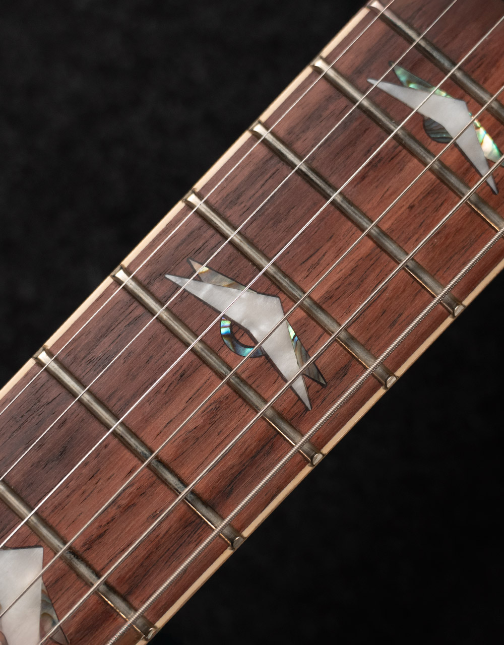 Электрогитара Schecter Omen Extreme-6 Bk/Rd Fadeburst - купить в "Гитарном Клубе"