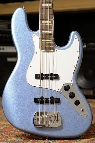 Бас-гитара G&L Tribute JB Lake Placid Blue RW Poplar - купить в "Гитарном Клубе"