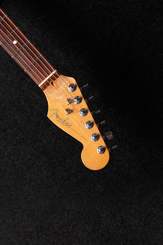 Электрогитара Fender American Standard Stratocaster,1996 - купить в "Гитарном Клубе"