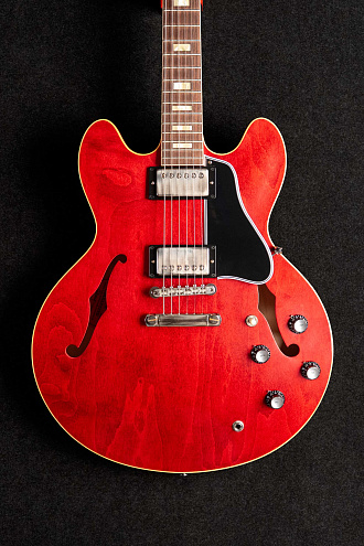 Электрогитара Gibson ES-335 Custom Shop ‘64 - купить в "Гитарном Клубе"