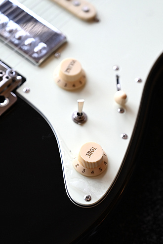 Электрогитара Crafter Charlotte VVS RS Cosmic Black - купить в "Гитарном Клубе"