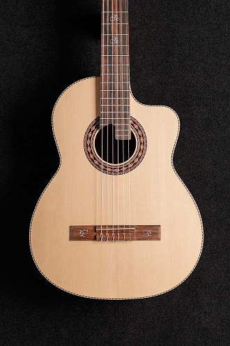 Классическая гитара New Tone Смородина CL S CT N C - купить в "Гитарном Клубе"