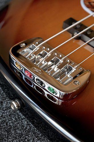 Бас-гитара G&L Builder