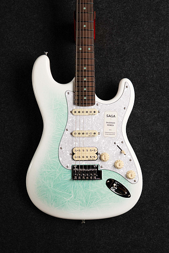 Электрогитара Saga Celestial Blue - купить в "Гитарном Клубе"