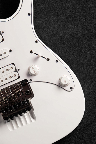 Электрогитара Ibanez Jemjr - Wh - купить в "Гитарном Клубе"