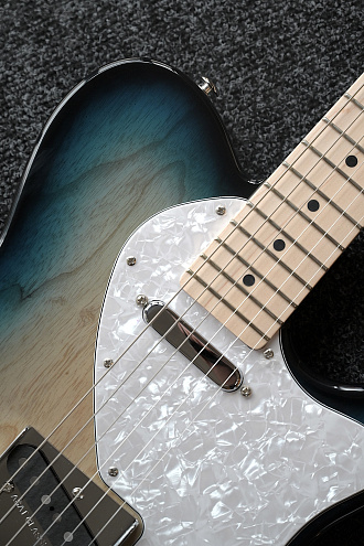 Электрогитара G&L Limited Run ASAT Classic Thinline Mako Blue MP - купить в "Гитарном Клубе"