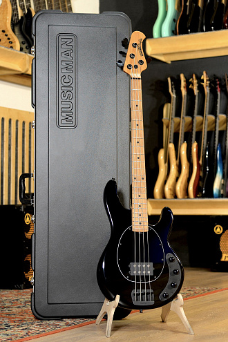 Бас-гитара Music Man StingRay Special Black - купить в "Гитарном Клубе"