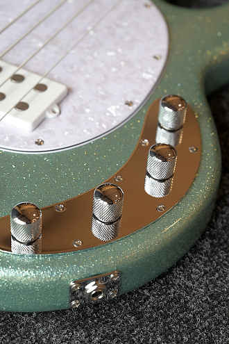 Бас-гитара Sterling StingRay RAY34-SSK, Seafoam Sparkle - купить в "Гитарном Клубе"