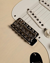 Электрогитара Fender Stratocaster AVRI