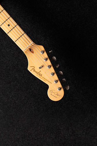 Электрогитара Fender Stratocaster Eric Clapton, Blackie, 1996 - купить в "Гитарном Клубе"