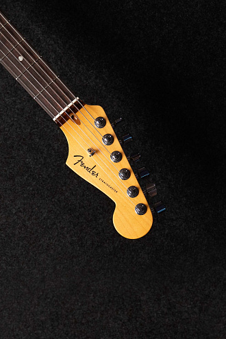 Электрогитара Fender Deluxe Stratocaster, 2012 - купить в "Гитарном Клубе"
