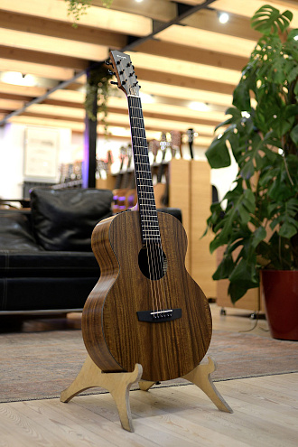 Электроакустическая гитара 3/4 Enya EM-X1EQ + - купить в "Гитарном Клубе"