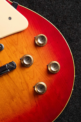 Электрогитара Yamaha Les Paul SL500